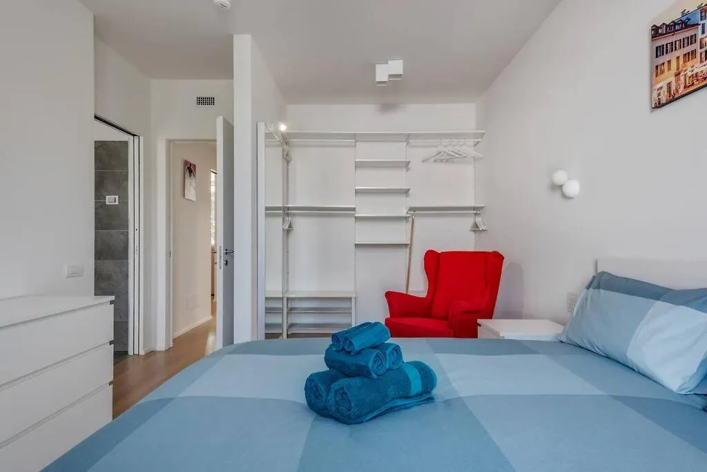 Easylife - Modern And Spacious Apt In Fiera City Life Milan Italy